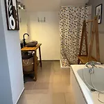 Holiday home Avec Piscine Chauffee, Et Paillote Ideale Pour 12 Pers Proche De La Lussant