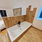 Holiday home Avec Piscine Chauffee, Et Paillote Ideale Pour 12 Pers Proche De La Lussant