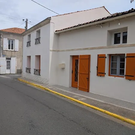 Proche 12 Pers Dom wakacyjny Lussant