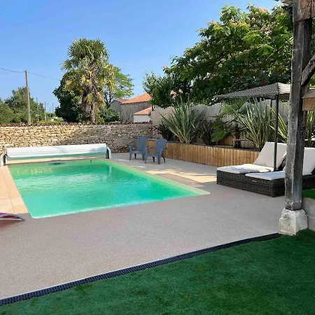 Proche 12 Pers * Lussant