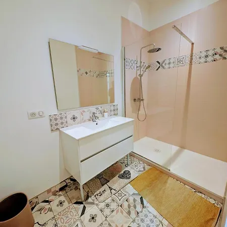 Proche 12 Pers Dom wakacyjny Lussant